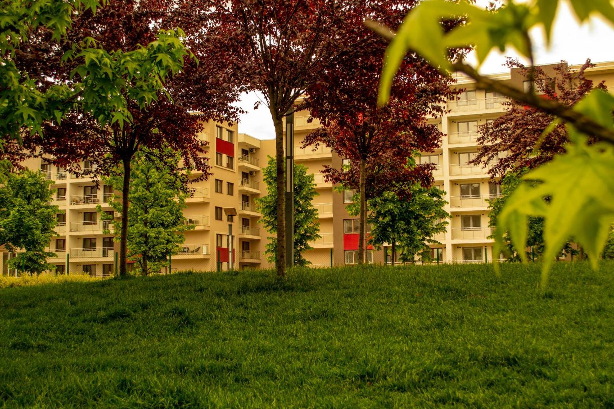 Apartment Solar 50, Private Parking, 2 Bedroom Bucharest Exterior photo